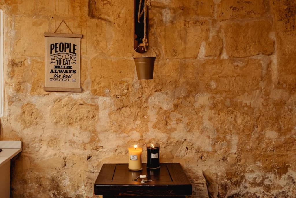 Enchanting 2Bdr Townhouse In Valletta Centre! Exterior photo