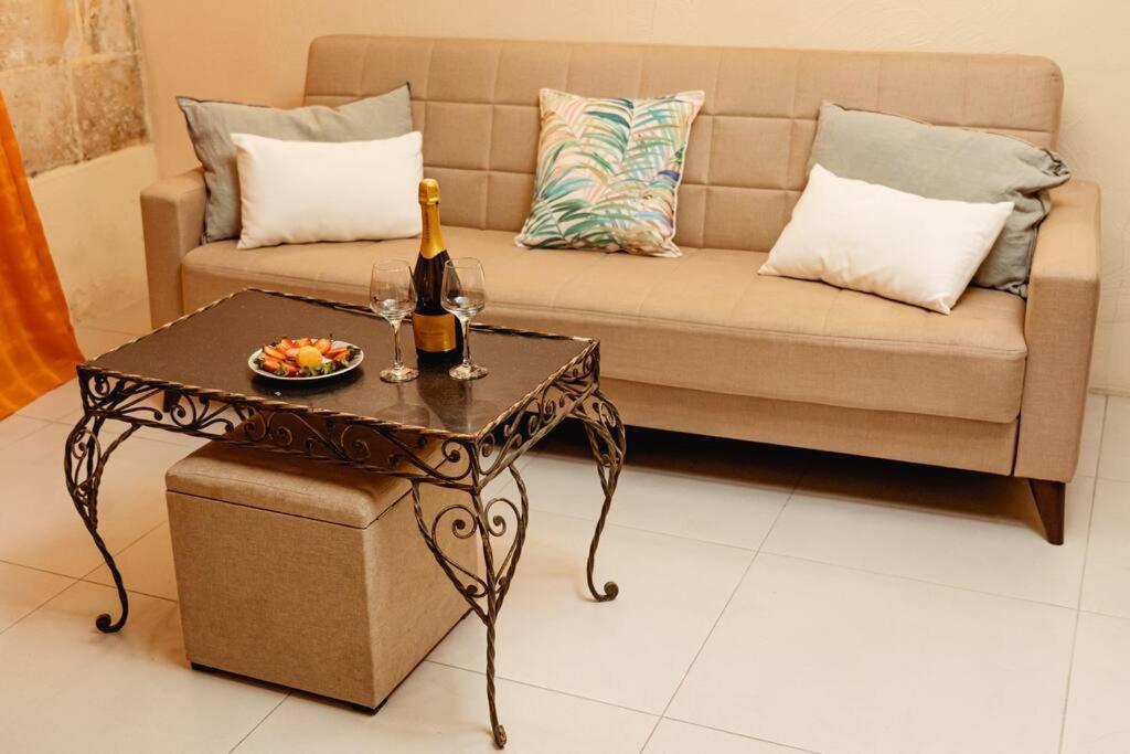 Enchanting 2Bdr Townhouse In Valletta Centre! Exterior photo