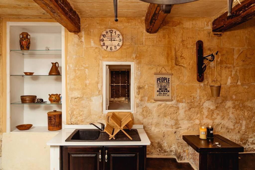 Enchanting 2Bdr Townhouse In Valletta Centre! Exterior photo