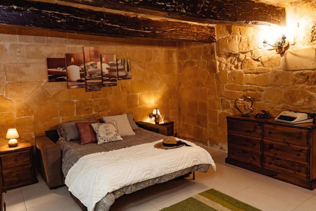Enchanting 2Bdr Townhouse In Valletta Centre! Exterior photo