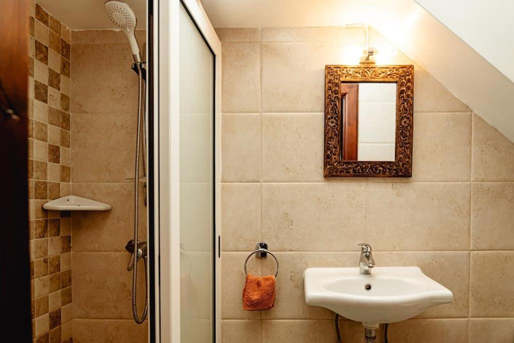Enchanting 2Bdr Townhouse In Valletta Centre! Exterior photo