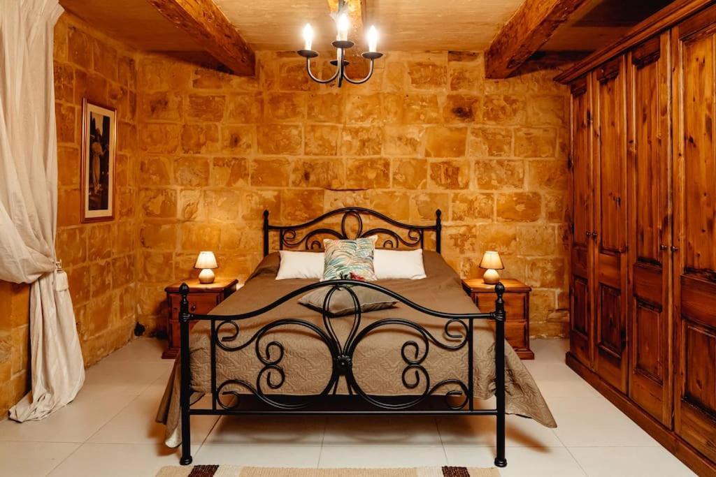 Enchanting 2Bdr Townhouse In Valletta Centre! Exterior photo