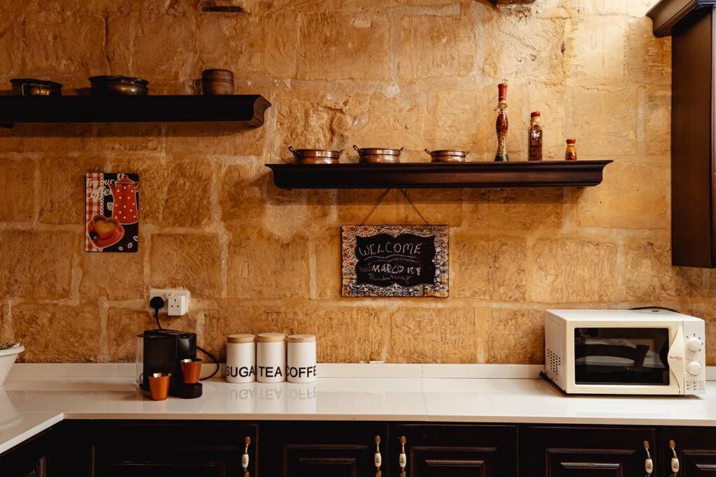 Enchanting 2Bdr Townhouse In Valletta Centre! Exterior photo